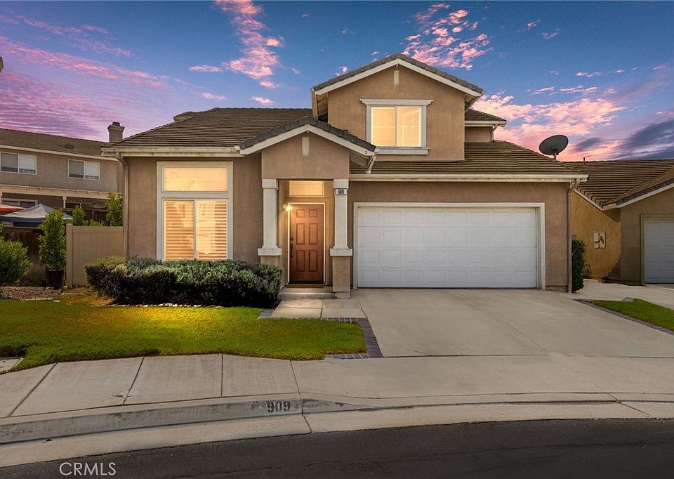 1st image of 909 Heron Dr