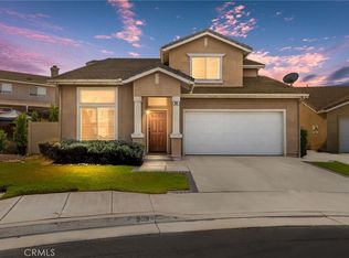 909 Heron Dr, Corona, CA 92879
