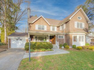 15 Maple Rd, Briarcliff Manor, NY 10510