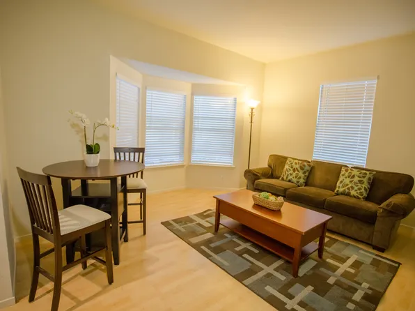 66 Peach Ct, Santa Rosa, CA 95407