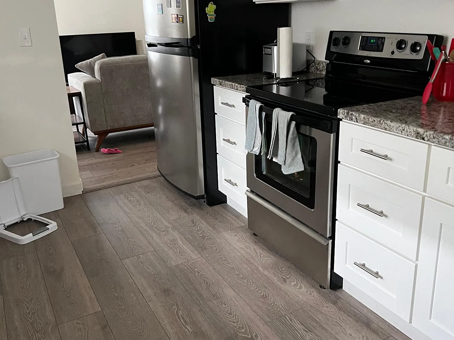 Studio, 942 sqft, $2,150 — Photo 3