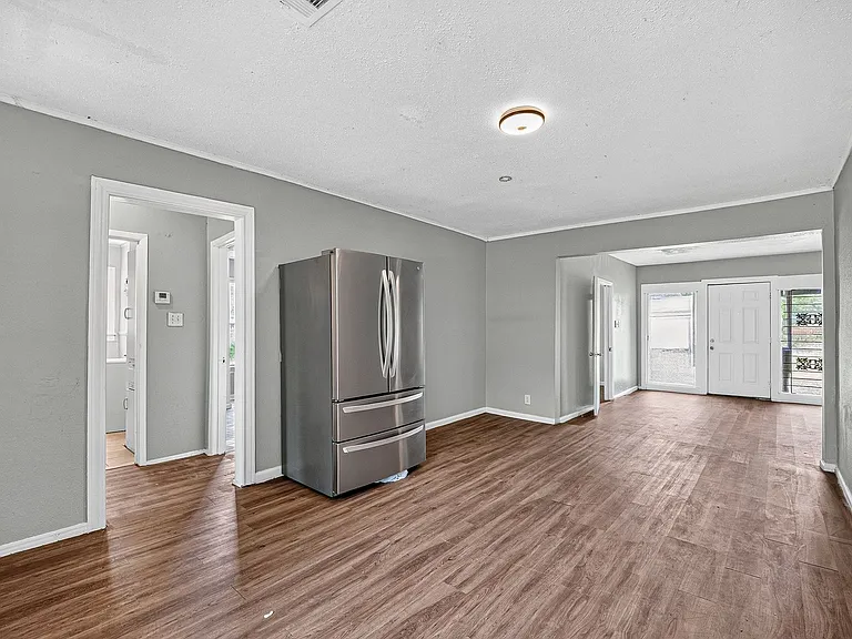 4118 Sunflower St — Photo 4