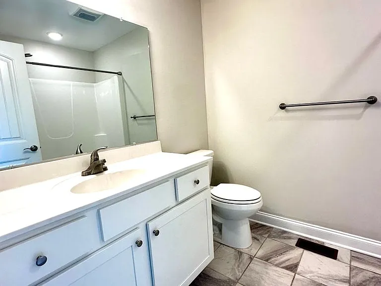 1224 Bluemoon Dr — Photo 11