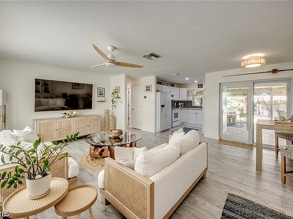 3rd image of 355 Donora Blvd