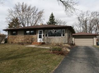 400 Douglas Trl, Madison, WI 53716