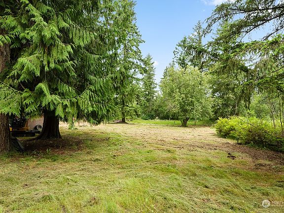 5th image of 13114 18th Avenue NW