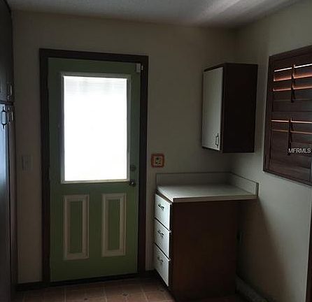 5th image of 615 S Parkview Ave