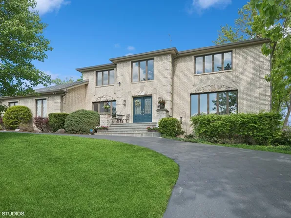 3105 Warbler Pl, Highland Park, IL 60035