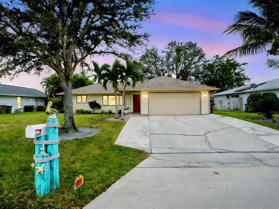 2304 SE 8th Ter