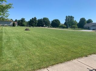 101 Johanna Dr, Sandwich, IL 60548
