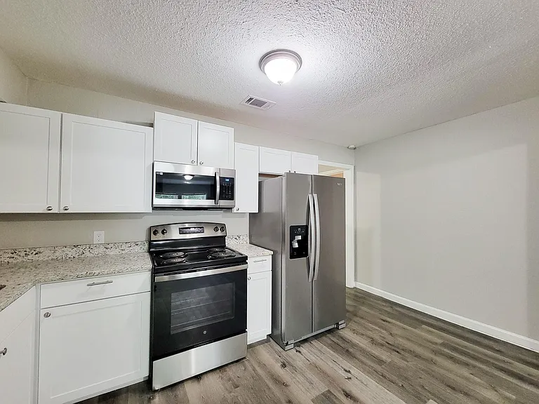 5606 Willow Glen Dr — Photo 20