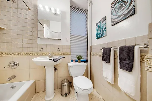 Rented by CNYC Apartments | media 35