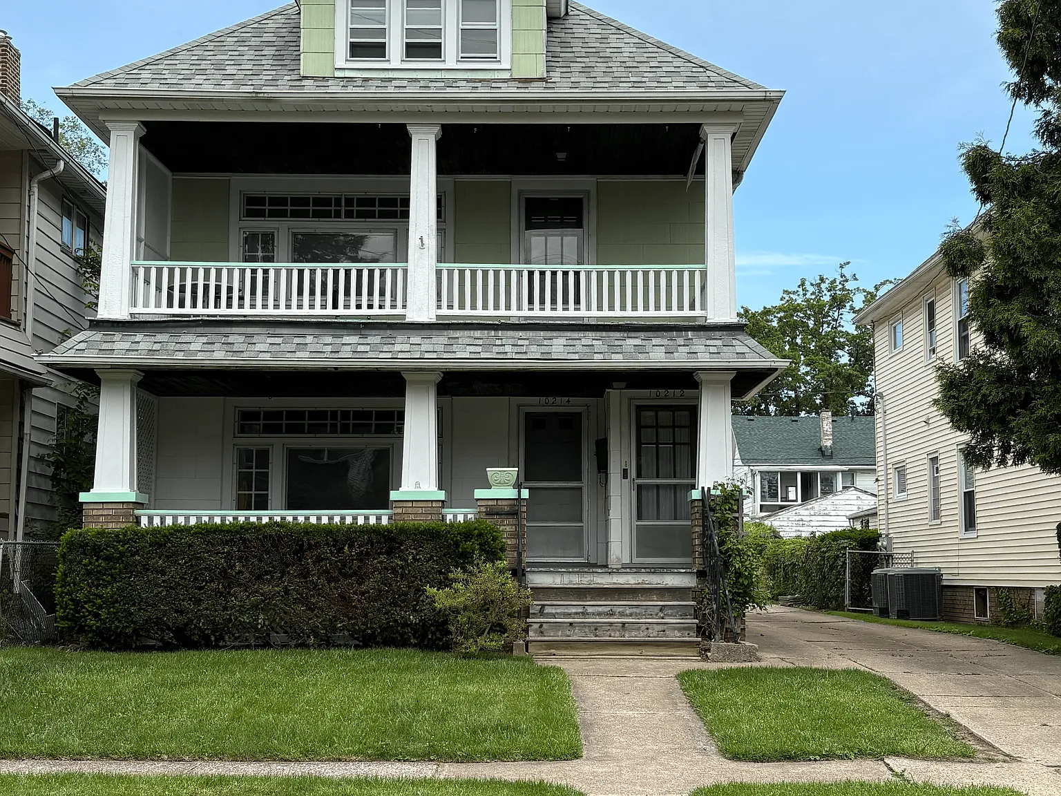 2 bed, 900 sqft, $1,300 — Photo 1