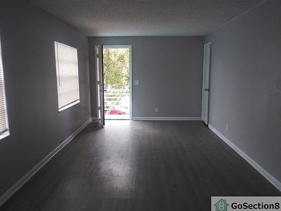 5th image of 7009 Mascotte St