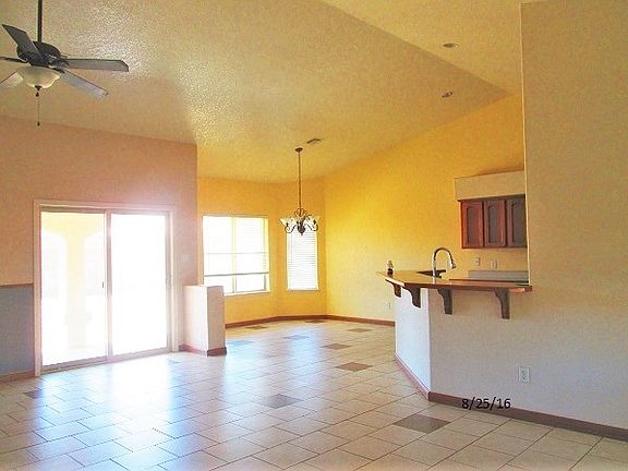 4th image of 10547 E 38th Pl