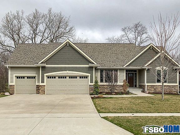 3rd image of 10601 NW 75th Pl