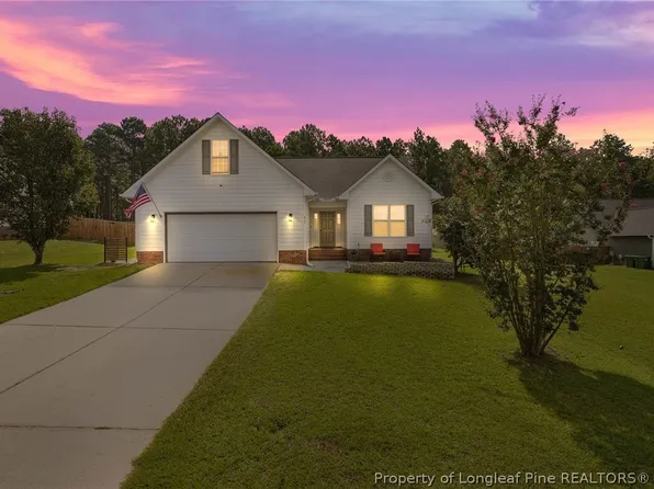 413 Gibson Dr, Raeford, NC 28376