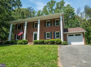 15 Greenleaf Ter, Stafford, VA 22556