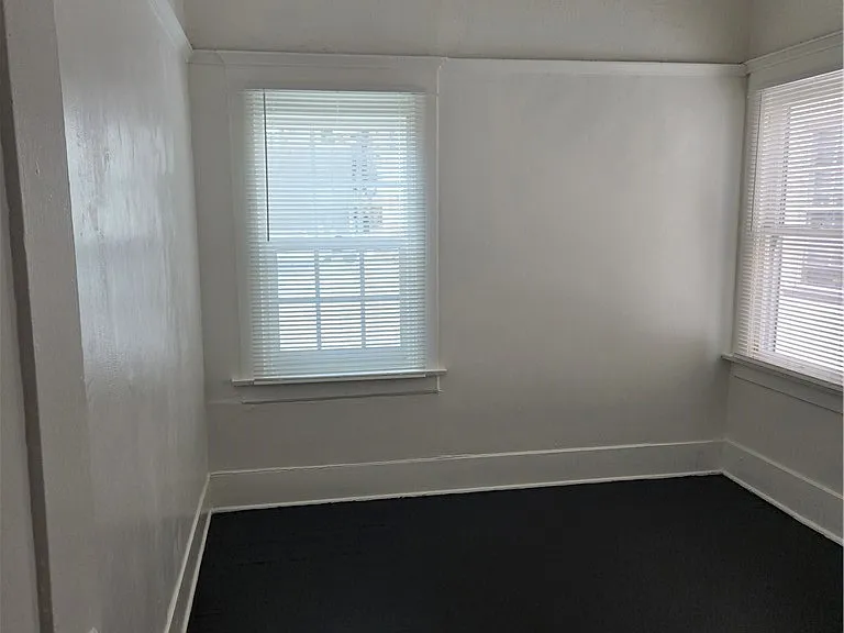 942 E 2nd St #15 — Photo 17