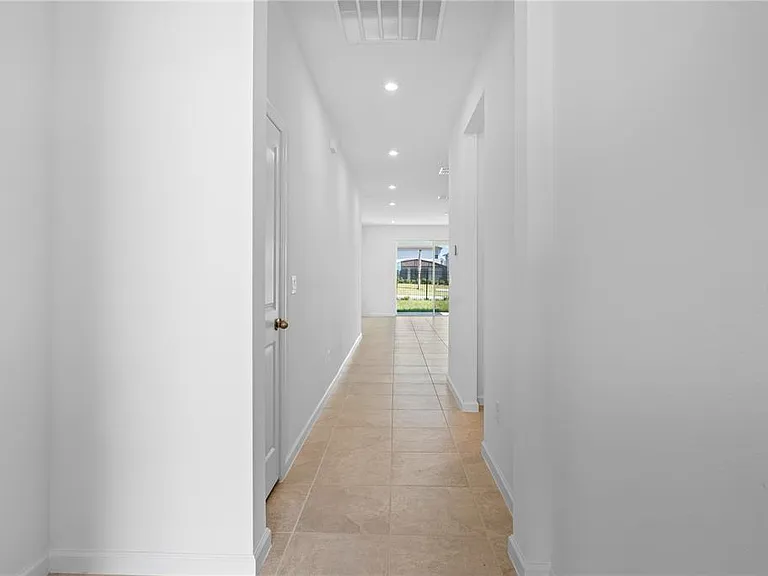 9067 Coral Cpe — Photo 2