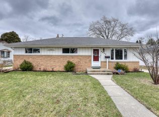 6636 N 91st St, Milwaukee, WI 53224