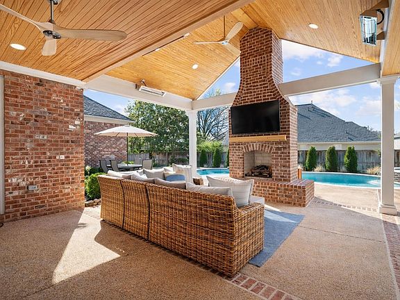 3rd image of 10257 Old Course Cv