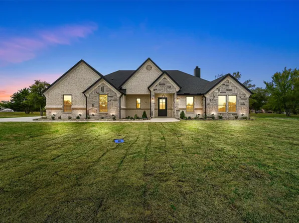 205 Chambers Point Dr, Kerens, TX 75144