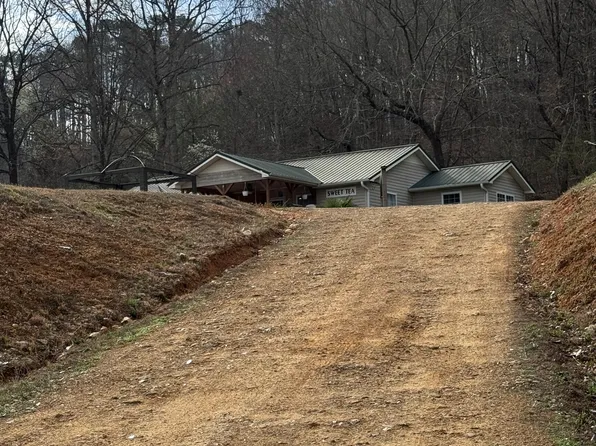 329 Lyons Bridge Rd SW, Lindale, GA 30147