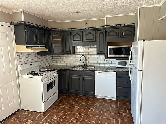 5th image of 11425 Richmond Ave