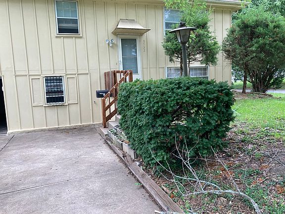2nd image of 9732 Wallace Ave