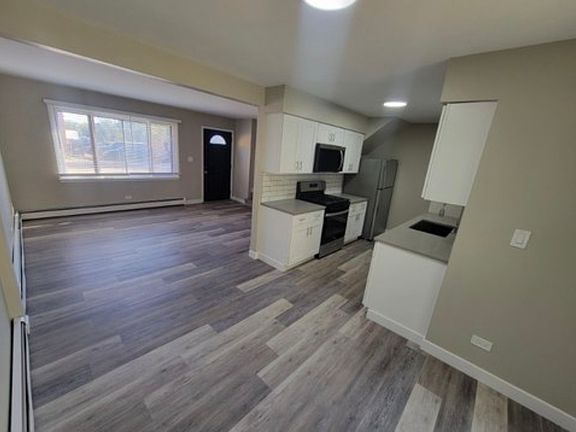 5th image of 310 Duane St APT 1