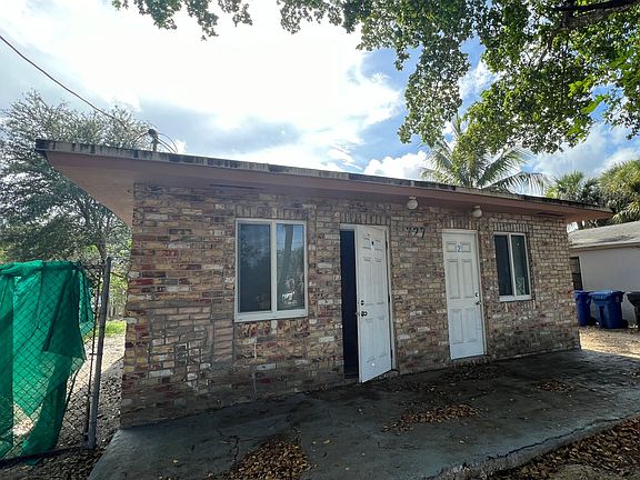 2nd image of 727 NW 19th Ave #1