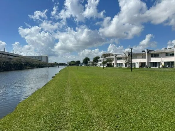 7330 SW 82nd St, Miami, FL