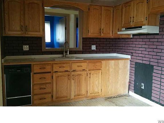 3rd image of 6753 Schuyler Dr