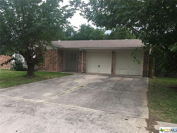 3rd image of 1405 Searcy Dr