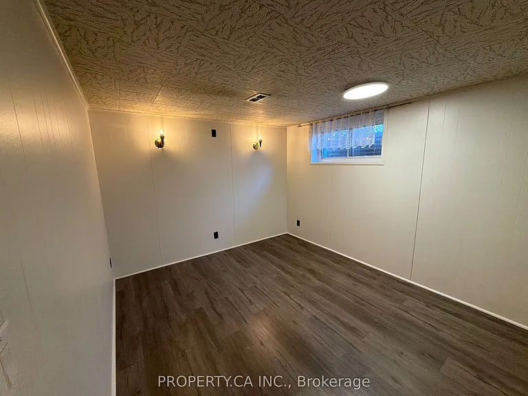 3 Bondhead Pl #LOWER — Photo 15
