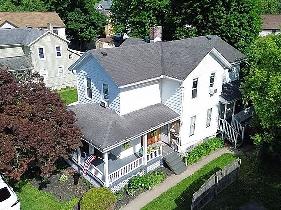 2nd image of 33 Capitol St