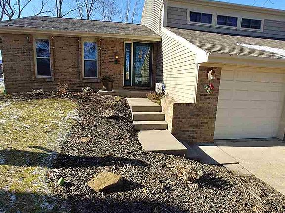 3rd image of 927 Appaloosa Ct