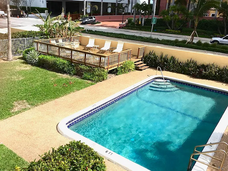 2121 N Ocean Blvd #10 — Photo 5