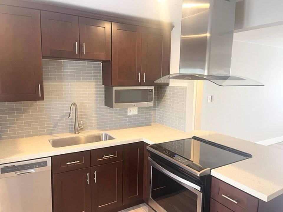 1st image of 7301 E Belleview St #172