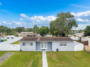 18600 NW 8th Rd, Miami Gardens, FL 33169