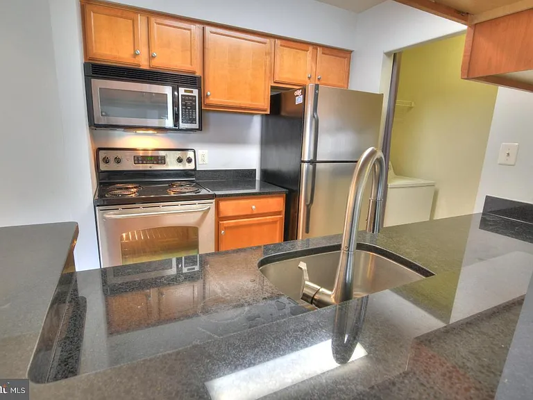 1710 Abercromby Ct #K — Photo 20