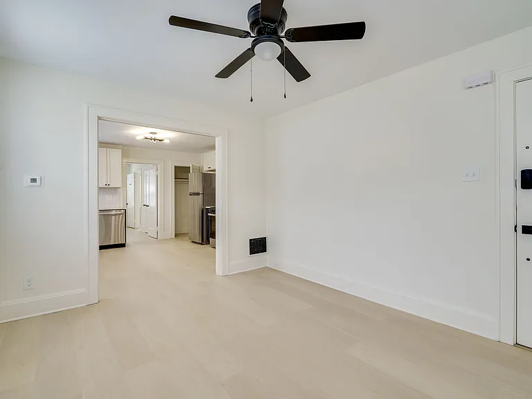1735 Lincoln Ave #4 — Photo 9