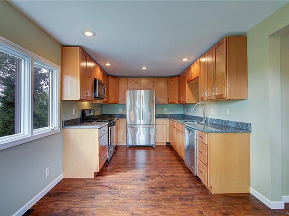 5th image of 34 Saint Amelia Dr