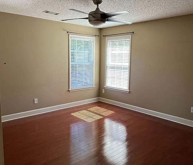 165 Keaton Dr — Photo 20
