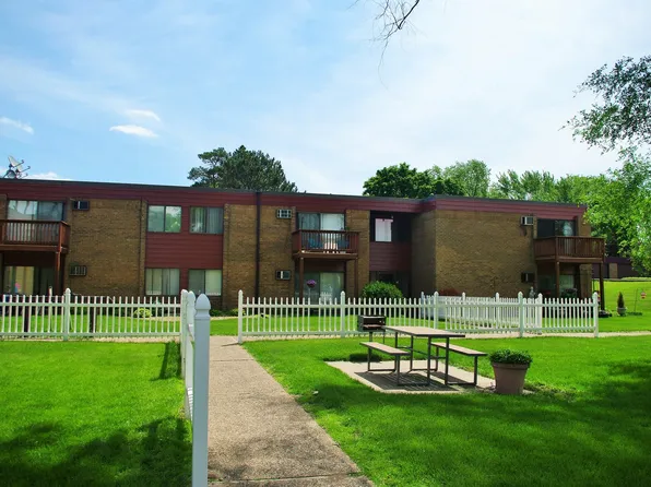 2021 W 90th St, 2021 W 90th St APT 102, Bloomington, MN 55431