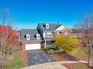 1403 Karen Dr, Dundee, IL