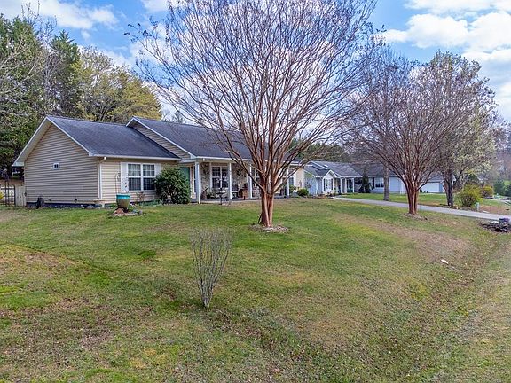 4th image of 427 W Coventry Dr