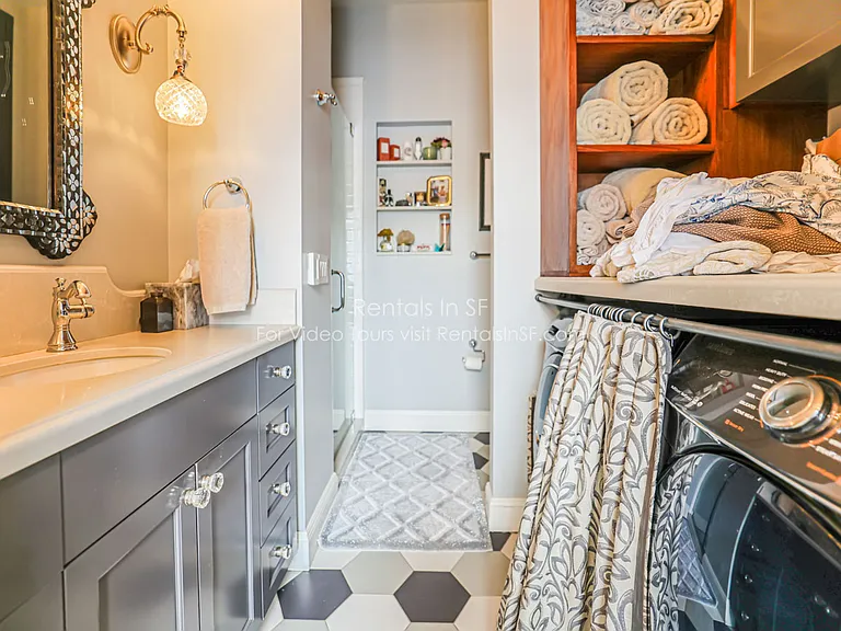 567 Waller St — Photo 15