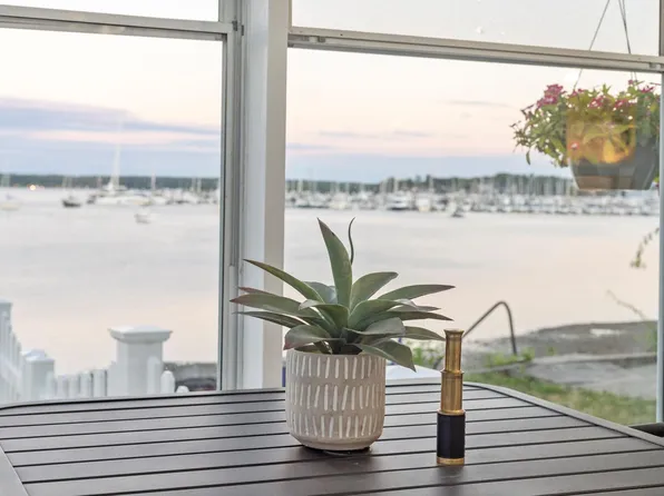 99 Midgley Ave Floor 1, Warwick, RI 02886